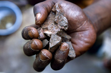 conflict minerals hand 380x252