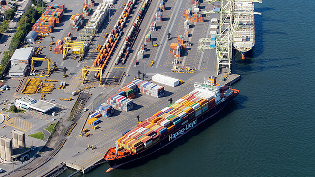 Montreal multi-commodity transportation and distribution terminal